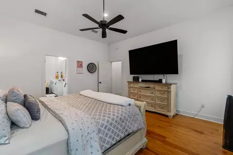 Bedroom - 1652 Old Lake Rd, Brandon, MS 39042 photo 3 of 8