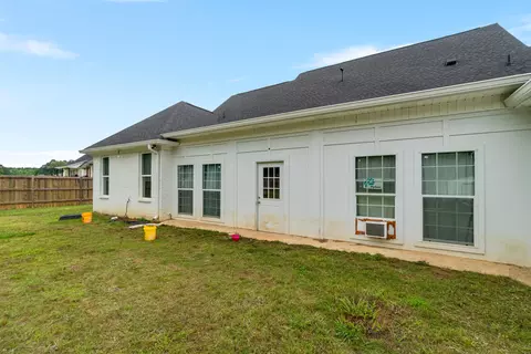 Exterior - 1652 Old Lake Rd, Brandon, MS 39042 photo 8 of 13