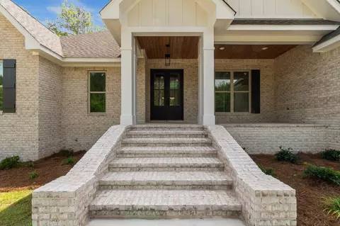 Exterior - 8 Shadow Ridge Dr, Laurel, MS 39443 photo 6 of 12