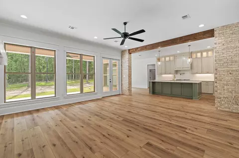 Living - 8 Shadow Ridge Dr, Laurel, MS 39443 photo 3 of 3