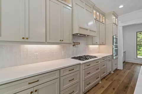 Kitchen - 8 Shadow Ridge Dr, Laurel, MS 39443 photo 5 of 7