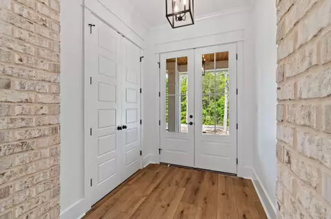 Entry Way - 8 Shadow Ridge Dr, Laurel, MS 39443 photo 1 of 7