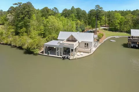 19 Pioneer Cir, Lumberton, MS 39455