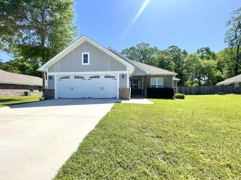 32 Westhaven Dr, Hattiesburg, MS 39402