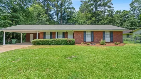 405 S 35th Ave, Hattiesburg, MS 39402