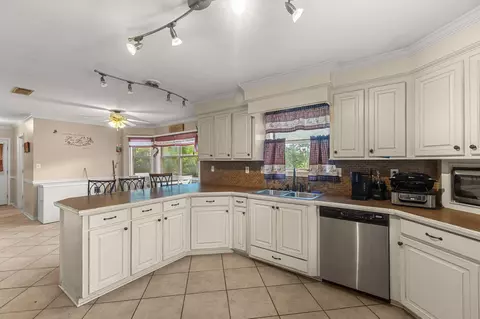 Kitchen - 1616 Scr 123, Magee, MS 39111 photo 3 of 4
