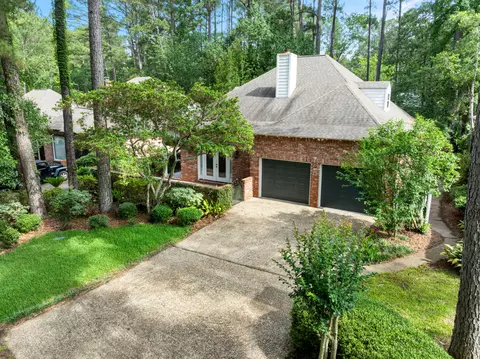 10 Moss Pt, Hattiesburg, MS 39402