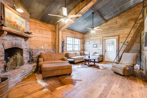 174 Eddie Smith Rd, Hattiesburg, MS 39401