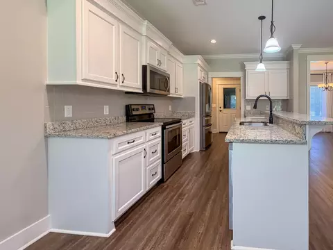 Kitchen - 29 W Cherry, Sumrall, MS 39482 photo 2 of 4