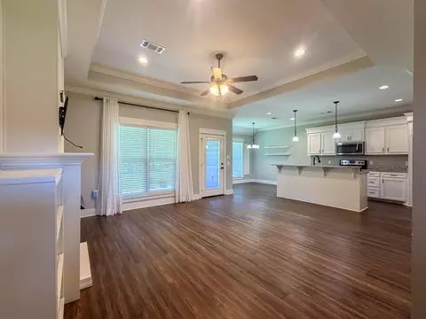 Living - 29 W Cherry, Sumrall, MS 39482 photo 3 of 3