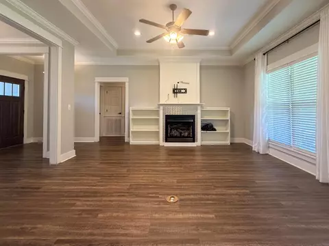 Living - 29 W Cherry, Sumrall, MS 39482 photo 1 of 3