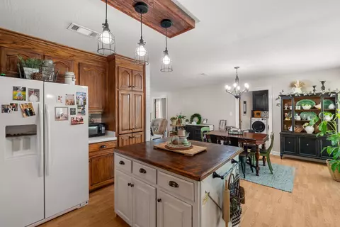 Kitchen - 73 Pine Crest Rd, Purvis, MS 39475 photo 6 of 6