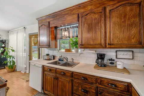 Kitchen - 73 Pine Crest Rd, Purvis, MS 39475 photo 4 of 6
