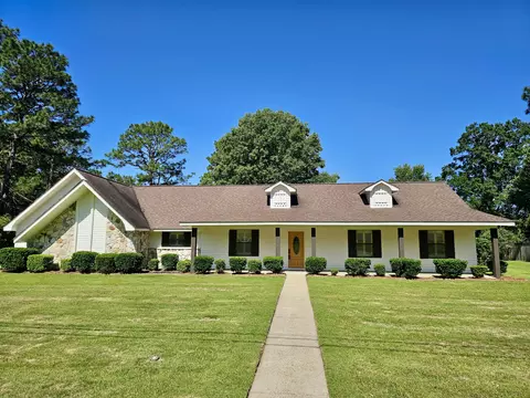 113 Sherwood Forest Dr, Petal, MS 39465