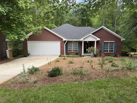 77 St Andrews, Hattiesburg, MS 39401