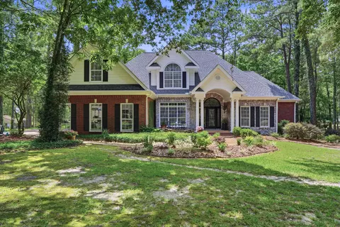 25 E Bay Dr, Lumberton, MS 39455