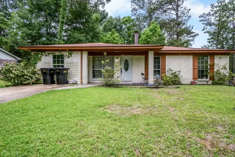 104 Ginger Dr, Hattiesburg, MS 39402