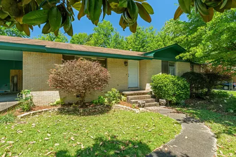1009 Velma St, Hattiesburg, MS 39402