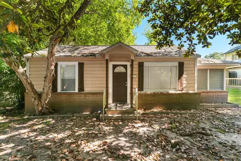 309 W 24th St, Laurel, MS 39440