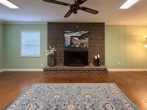 Living - 25 Pine Crest Rd, Purvis, MS 39475 photo 7 of 9