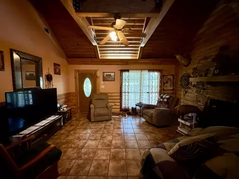 Living - 159 Taylor Rd, Kokomo, MS 39643 photo 3 of 4