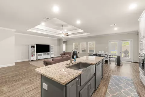 Entry Way - 7004 Glen Eagle Dr, Biloxi, MS 39532 photo 4 of 4