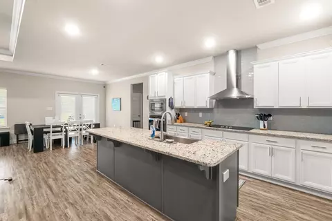 Kitchen - 7004 Glen Eagle Dr, Biloxi, MS 39532 photo 1 of 6