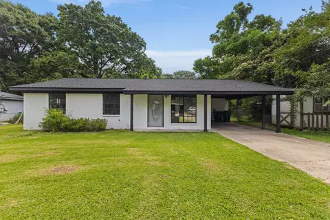 202 Elizabeth Ave, Petal, MS 39465