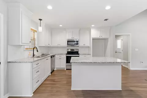 Kitchen - 75 Planted Pine Dr, Purvis, MS 39475 photo 1 of 3
