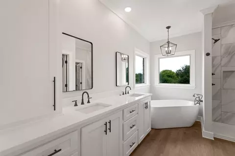 Bath - 49 Excellor, Sumrall, MS 39482 photo 1 of 4