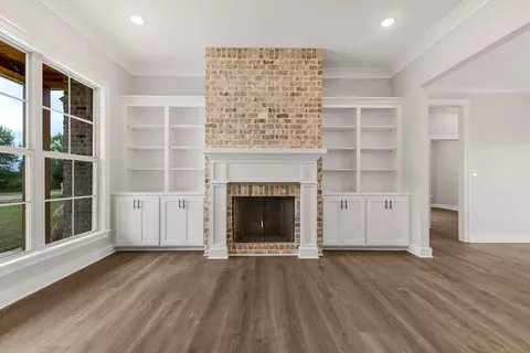 Living - 49 Excellor, Sumrall, MS 39482 photo 3 of 5