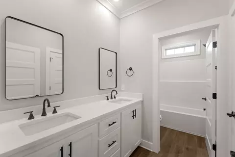 Bath - 49 Excellor, Sumrall, MS 39482 photo 3 of 4