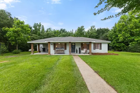 145 R Thompson, Lumberton, MS 39455