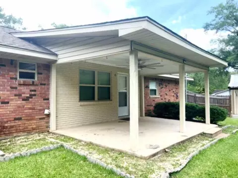 Exterior - 502 SE Pinewood Dr, Magee, MS 39111 photo 3 of 9