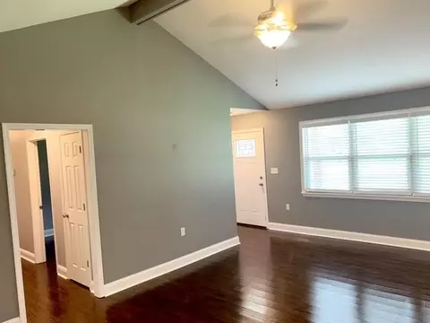 Living - 502 SE Pinewood Dr, Magee, MS 39111 photo 5 of 5