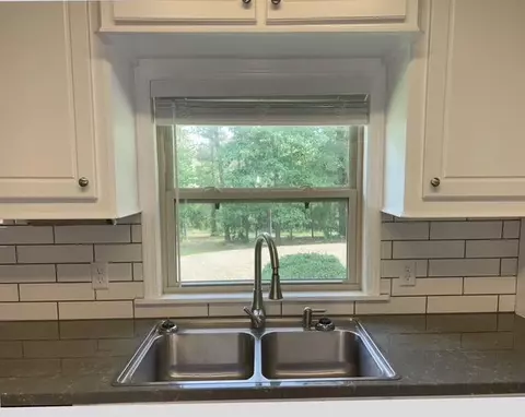 Kitchen - 502 SE Pinewood Dr, Magee, MS 39111 photo 3 of 3