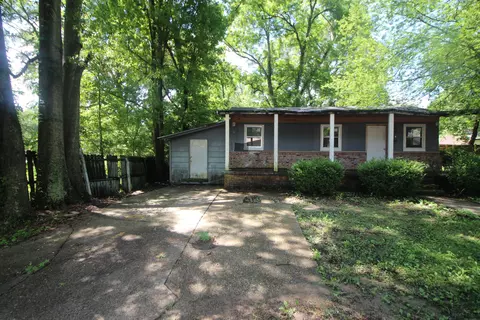 928 12 Martin Luther King Ave, Laurel, MS 39440