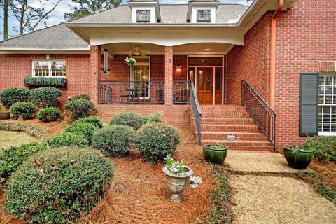 Exterior - 10 Heritage Trl, Laurel, MS 39440 photo 4 of 8