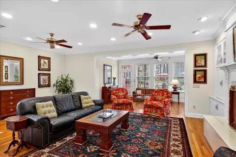 Living - 10 Heritage Trl, Laurel, MS 39440 photo 5 of 11
