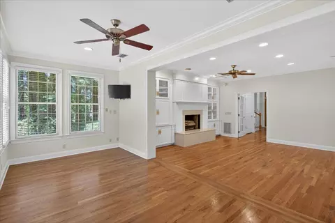 Living - 10 Heritage Trl, Laurel, MS 39440 photo 9 of 11