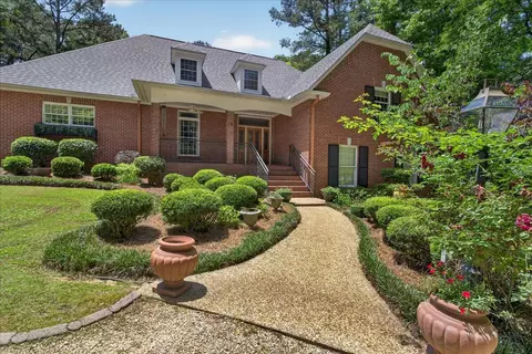 Exterior - 10 Heritage Trl, Laurel, MS 39440 photo 3 of 8