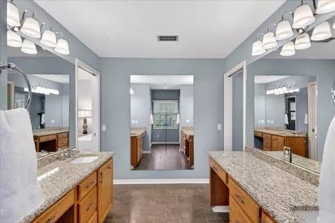 Entry Way - 10 Heritage Trl, Laurel, MS 39440 photo 7 of 7