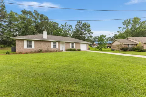 102 Pawnee, Hattiesburg, MS 39401