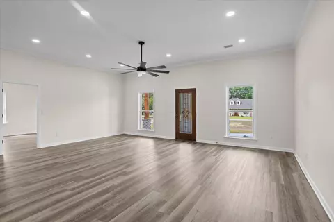 129 Southern Hills Dr, Lucedale, MS 39452