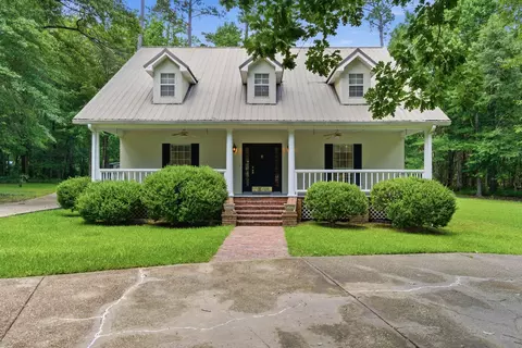 310 Quail Hollow Pl, Hattiesburg, MS 39402