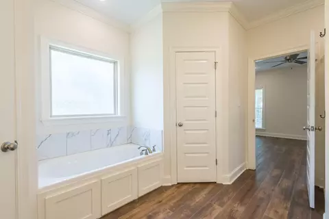 Entry Way - 8 Silverstone, Petal, MS 39465 photo 3 of 4