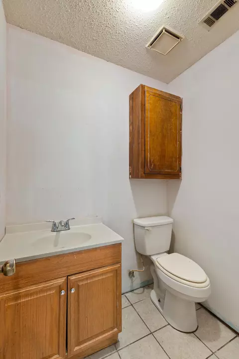 Bath - 2 Turner Loop, New Augusta, MS 39462 photo 1 of 2