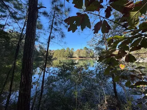 191 W Bay Dr, Lumberton, MS 39455