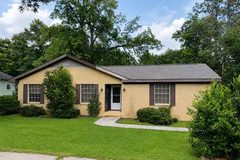 1120 W Sixth St, Prentiss, MS 39474
