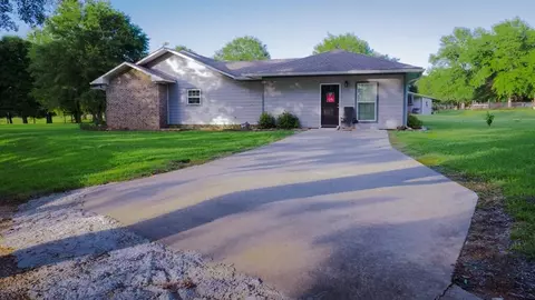 Exterior - 132 Horse Rnch # B, Lucedale, MS 39452 photo 6 of 11
